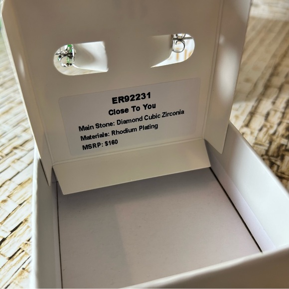 🐾 Close To You 🐾 - Picture 6 of 7